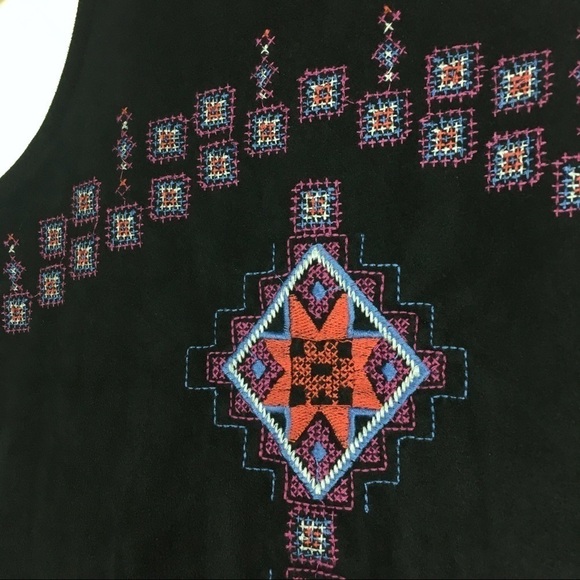 HOLLISTER Tank Top Faux Suede Southwestern Boho Embroidered Aztec Size Small - Picture 6 of 10